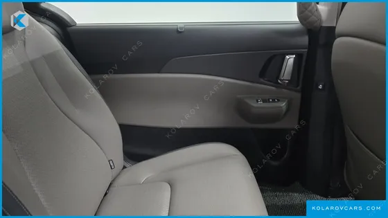 KIA CARNIVAL DIESEL 9-SEATER NOBLESSE