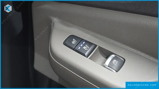 KIA CARNIVAL DIESEL 9-SEATER NOBLESSE