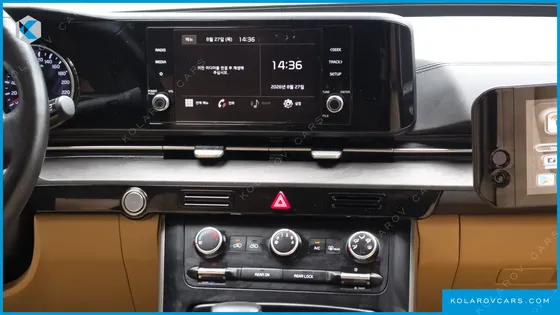 KIA CARNIVAL DIESEL 9-SEATER PRESTIGE