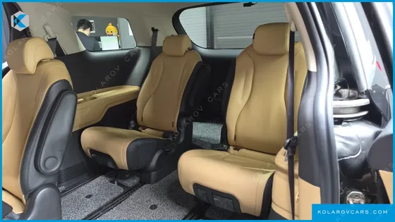 KIA CARNIVAL DIESEL 9-SEATER PRESTIGE