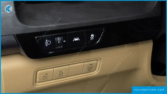 KIA CARNIVAL DIESEL 9-SEATER PRESTIGE