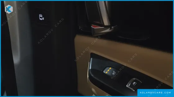 KIA CARNIVAL DIESEL 9-SEATER PRESTIGE