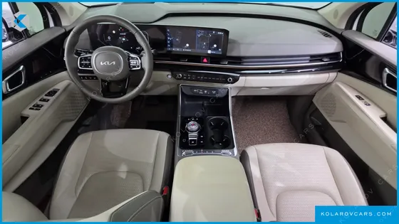 KIA CARNIVAL DIESEL 7-SEATER SIGNATURE