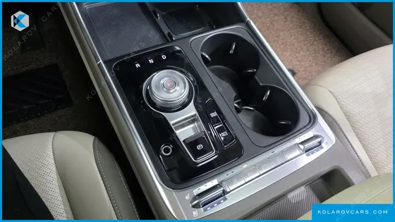 KIA CARNIVAL DIESEL 7-SEATER SIGNATURE
