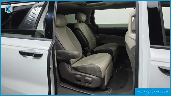 KIA CARNIVAL DIESEL 7-SEATER SIGNATURE