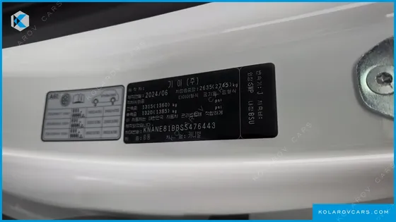 KIA CARNIVAL DIESEL 7-SEATER SIGNATURE
