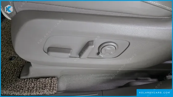 KIA CARNIVAL DIESEL 7-SEATER SIGNATURE