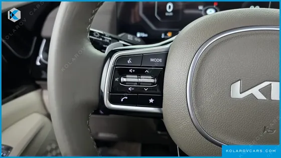 KIA CARNIVAL DIESEL 7-SEATER SIGNATURE