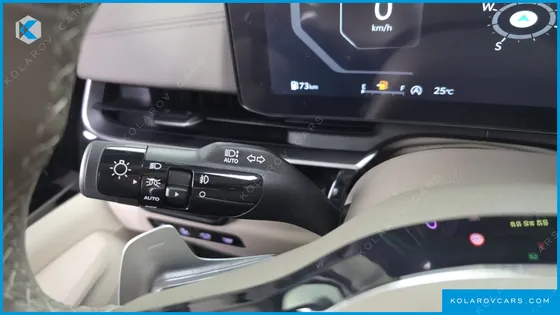 KIA CARNIVAL DIESEL 7-SEATER SIGNATURE