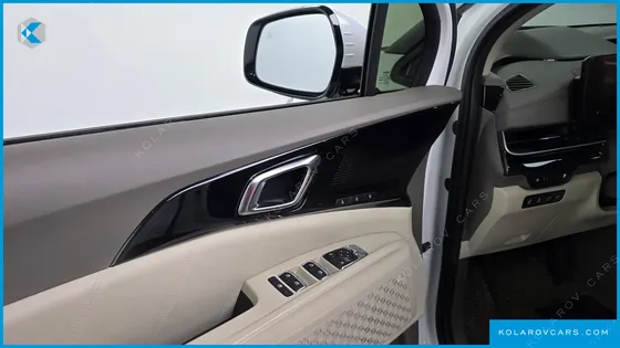 KIA CARNIVAL DIESEL 7-SEATER SIGNATURE