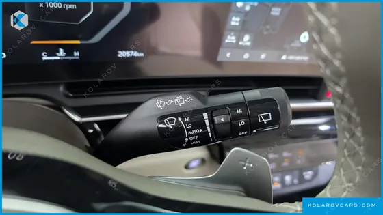 KIA CARNIVAL DIESEL 7-SEATER SIGNATURE