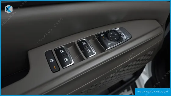 KIA CARNIVAL HEV 9-SEATER HI-LIMOUSINE (SPECIAL VEHICLE)