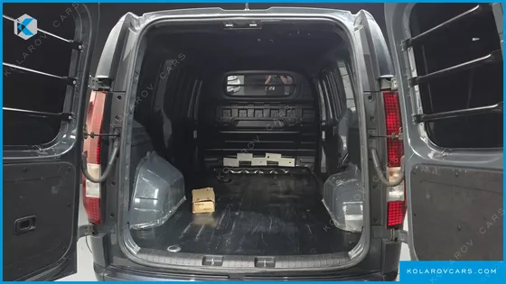 HYUNDAI STARIA CARGO 3-SEATER