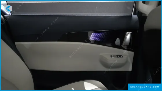 KIA CARNIVAL HEV 9SEATER SIGNATURE