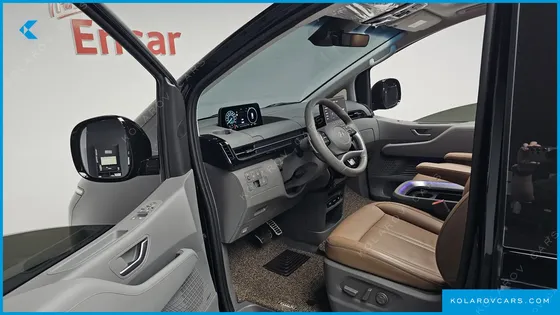 HYUNDAI STARIA HEV 1.6 LOUNGE 7-SEATER