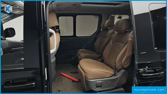 HYUNDAI STARIA HEV 1.6 LOUNGE 7-SEATER