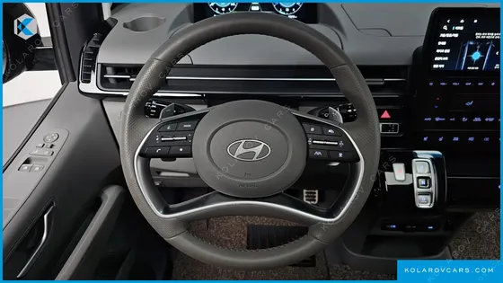 HYUNDAI STARIA HEV 1.6 LOUNGE 7-SEATER