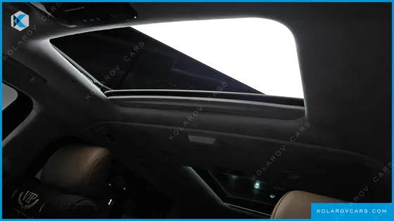 HYUNDAI STARIA HEV 1.6 LOUNGE 7-SEATER