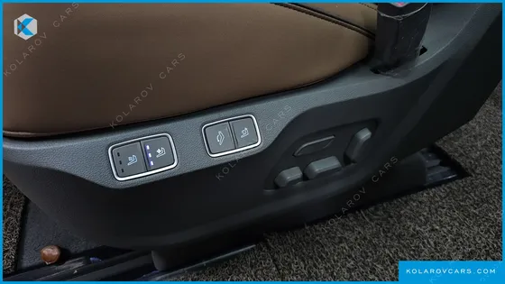 HYUNDAI STARIA HEV 1.6 LOUNGE 7-SEATER