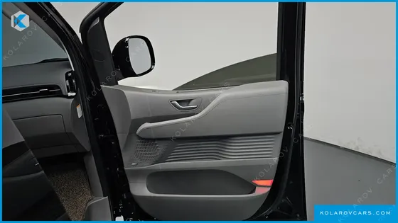 HYUNDAI STARIA HEV 1.6 LOUNGE 7-SEATER