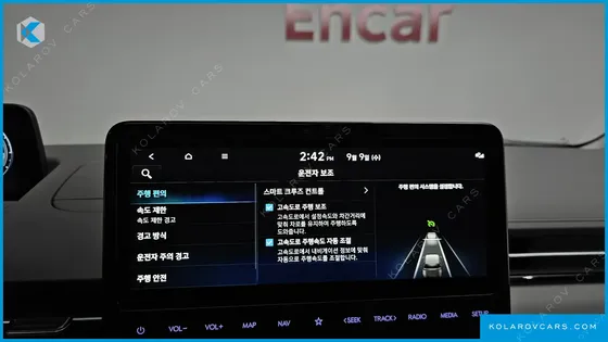 HYUNDAI STARIA HEV 1.6 LOUNGE 7-SEATER