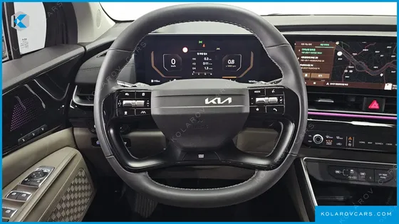 KIA CARNIVAL DIESEL 9-SEATER SIGNATURE
