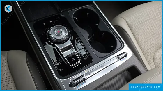 KIA CARNIVAL GASOLINE 9-SEATER GRAVITY