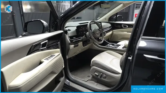 KIA CARNIVAL GASOLINE 9-SEATER GRAVITY