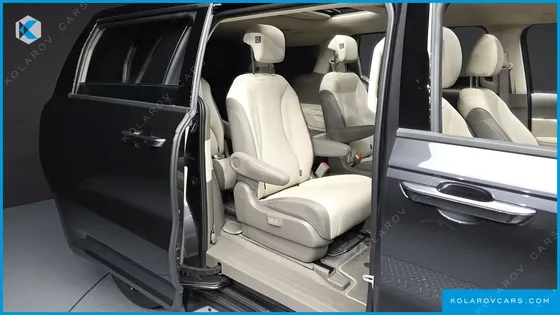 KIA CARNIVAL GASOLINE 9-SEATER GRAVITY