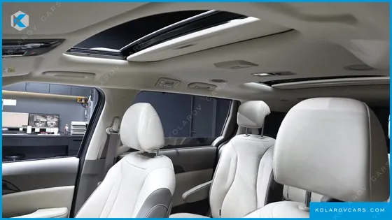 KIA CARNIVAL GASOLINE 9-SEATER GRAVITY