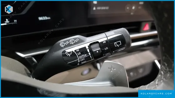 KIA CARNIVAL GASOLINE 9-SEATER GRAVITY