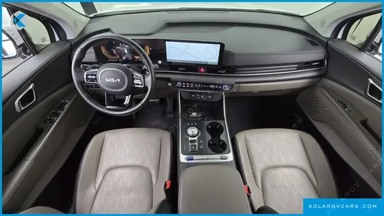 KIA CARNIVAL DIESEL 9-SEATER PRESTIGE