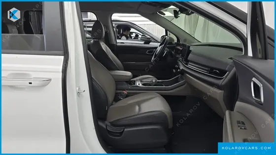 KIA CARNIVAL DIESEL 9-SEATER PRESTIGE