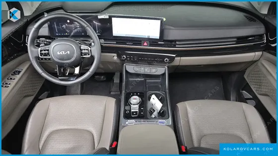KIA CARNIVAL GASOLINE 7-SEATER GRAVITY