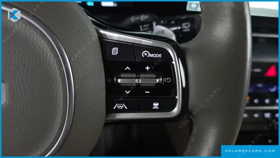 KIA CARNIVAL DIESEL 7-SEATER HI-LIMOUSINE