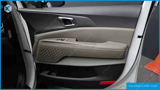 KIA CARNIVAL HEV 9SEATER NOBLESS
