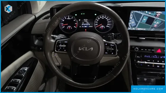 KIA CARNIVAL GASOLINE 9-SEATER NOBLESSE