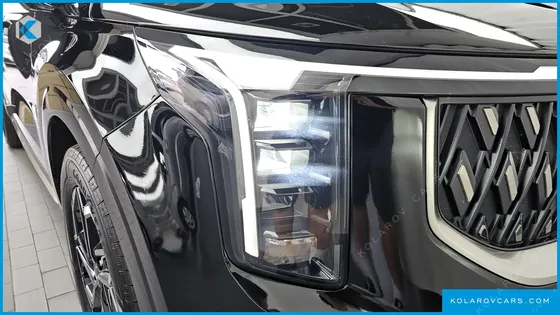 KIA CARNIVAL DIESEL 9-SEATER NOBLESSE