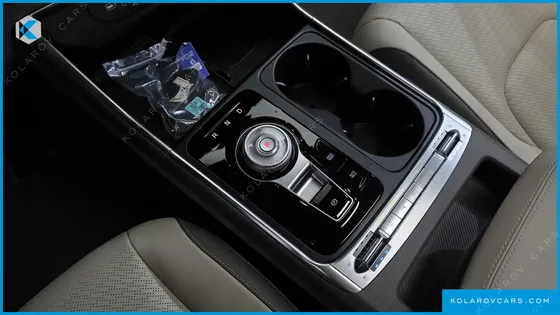KIA CARNIVAL GASOLINE 7-SEATER SIGNATURE