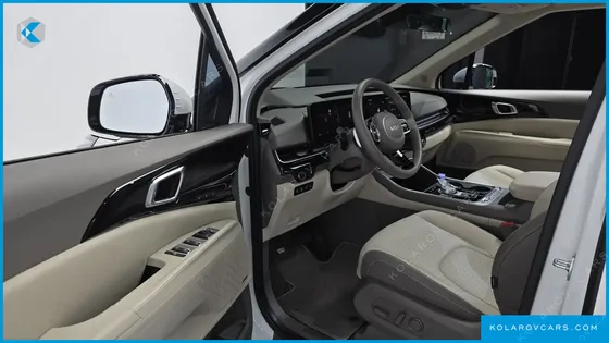 KIA CARNIVAL GASOLINE 7-SEATER SIGNATURE