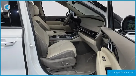 KIA CARNIVAL GASOLINE 7-SEATER SIGNATURE
