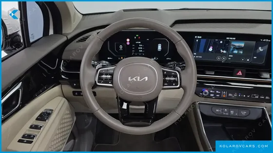KIA CARNIVAL GASOLINE 7-SEATER SIGNATURE