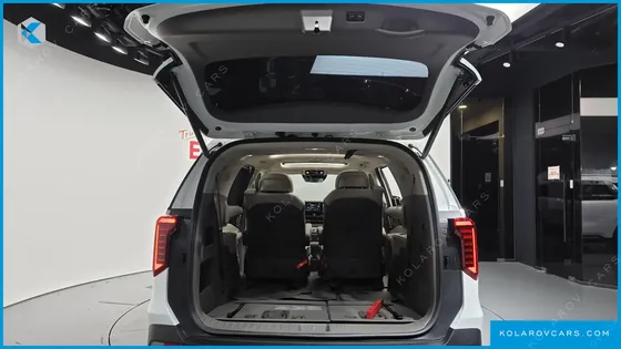 KIA CARNIVAL GASOLINE 7-SEATER SIGNATURE