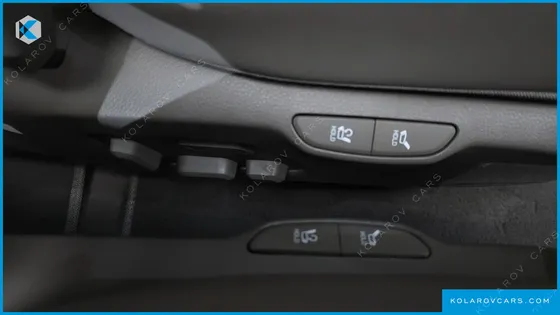 KIA CARNIVAL GASOLINE 7-SEATER SIGNATURE