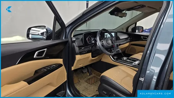 KIA CARNIVAL GASOLINE 9-SEATER NOBLESSE