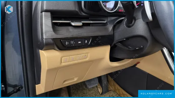 KIA CARNIVAL GASOLINE 9-SEATER NOBLESSE