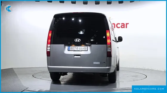 HYUNDAI STARIA CARGO 5-SEATER