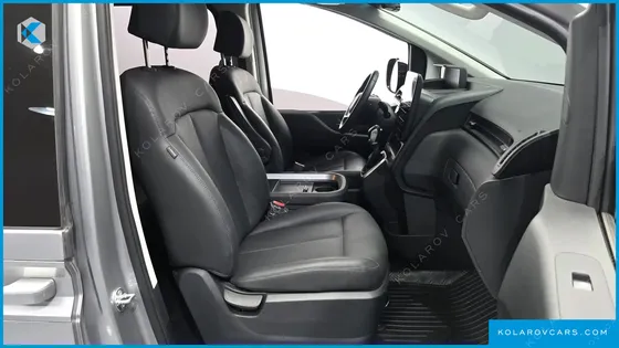 HYUNDAI STARIA CARGO 5-SEATER