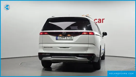 KIA CARNIVAL GASOLINE 9-SEATER NOBLESSE