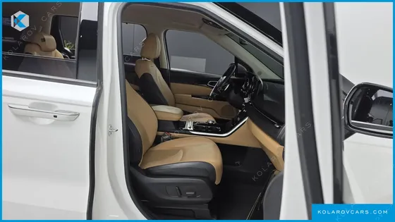 KIA CARNIVAL GASOLINE 9-SEATER NOBLESSE